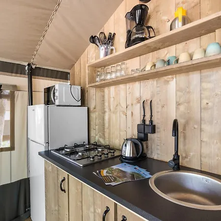 Lüks kamp alanı Easyatent Safari Tent Aminess Maravea
