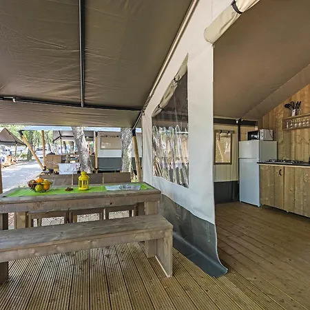 Easyatent Safari Tent Aminess Maravea Lüks kamp alanı Novigrad Istria