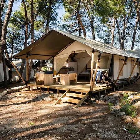 Luxusní stan Easyatent Safari Tent Aminess Maravea Novigrad Istria